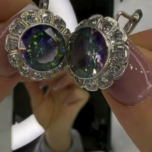 ტოპაზის საყურე